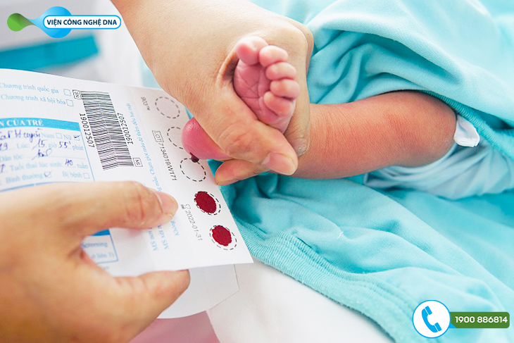 Lấy máu gót chân là xét nghiệm sàng lọc sơ sinh thường thấy