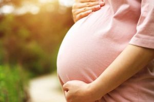 6 điều mẹ bầu cần tránh khi mang thai mùa hè