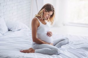 Bụng căng cứng khi mang thai tháng thứ 4: Tất tần tật những điều mẹ bầu cần biết!