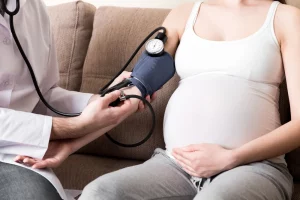 7 cách giảm huyết áp cao khi mang thai để có thai kỳ khỏe mạnh